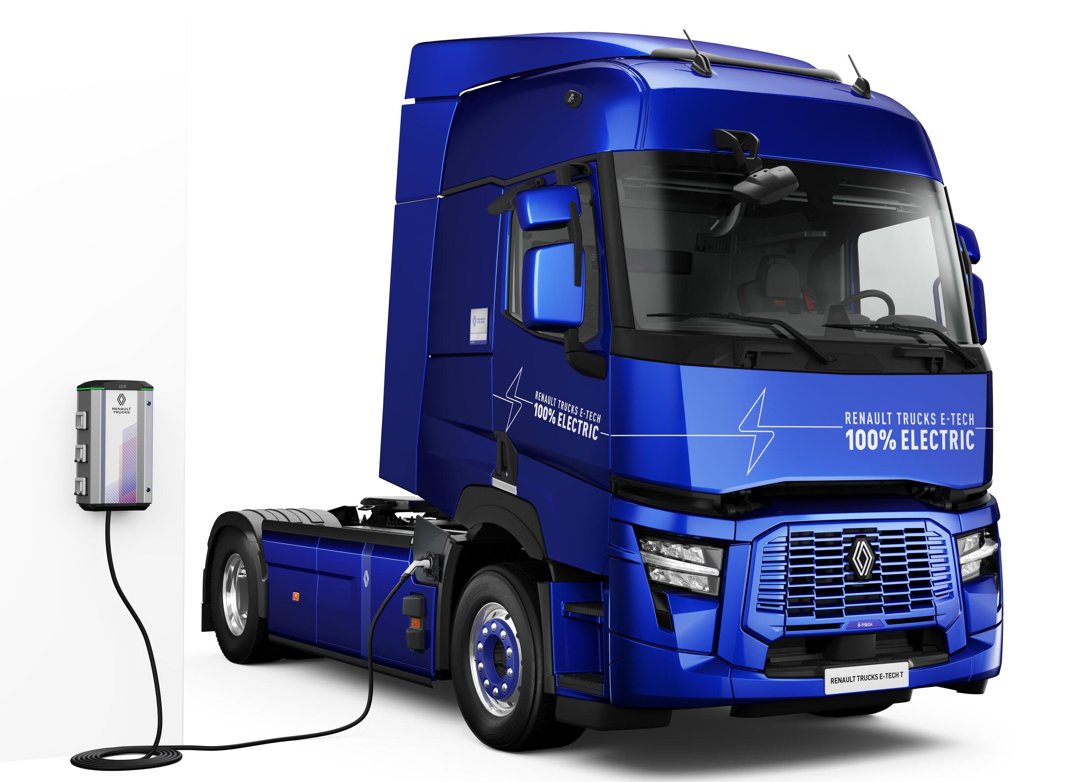 Renault Trucks E-TECH T connected to a 43 kW AC wall charging point.