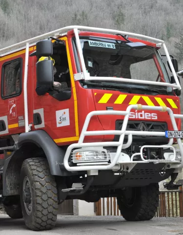 fire-fighting-truck-2