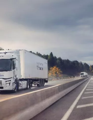 Відстань 600 км: компанія Renault Trucks показує свої електричні вантажівки для далеких перевезень
